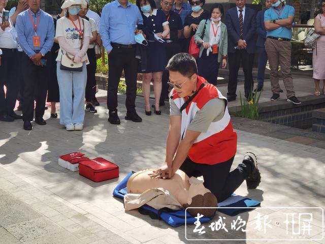 下載 (3).jpg 下載 (3).jpg